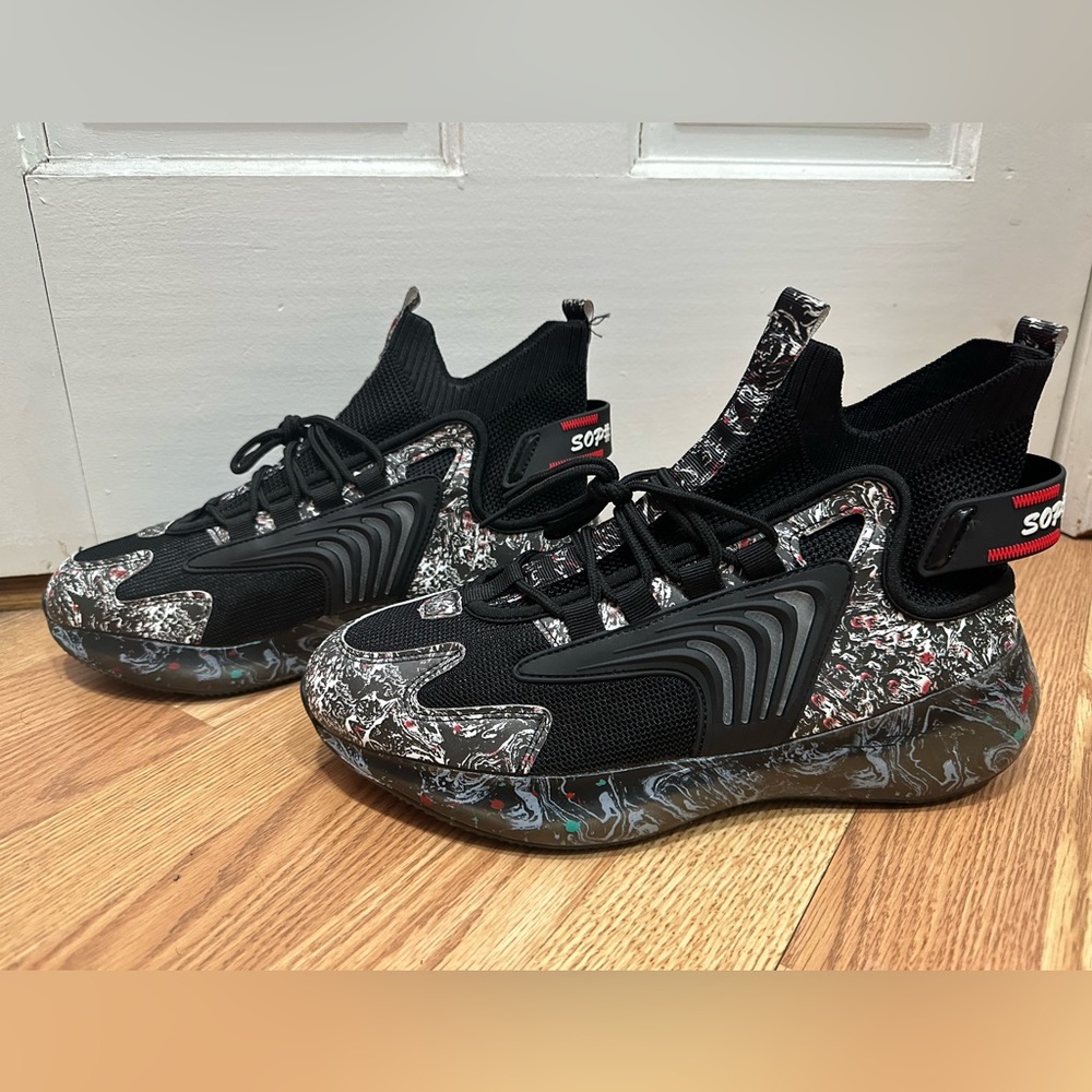 MLO Mens Sneakers Size 10.5